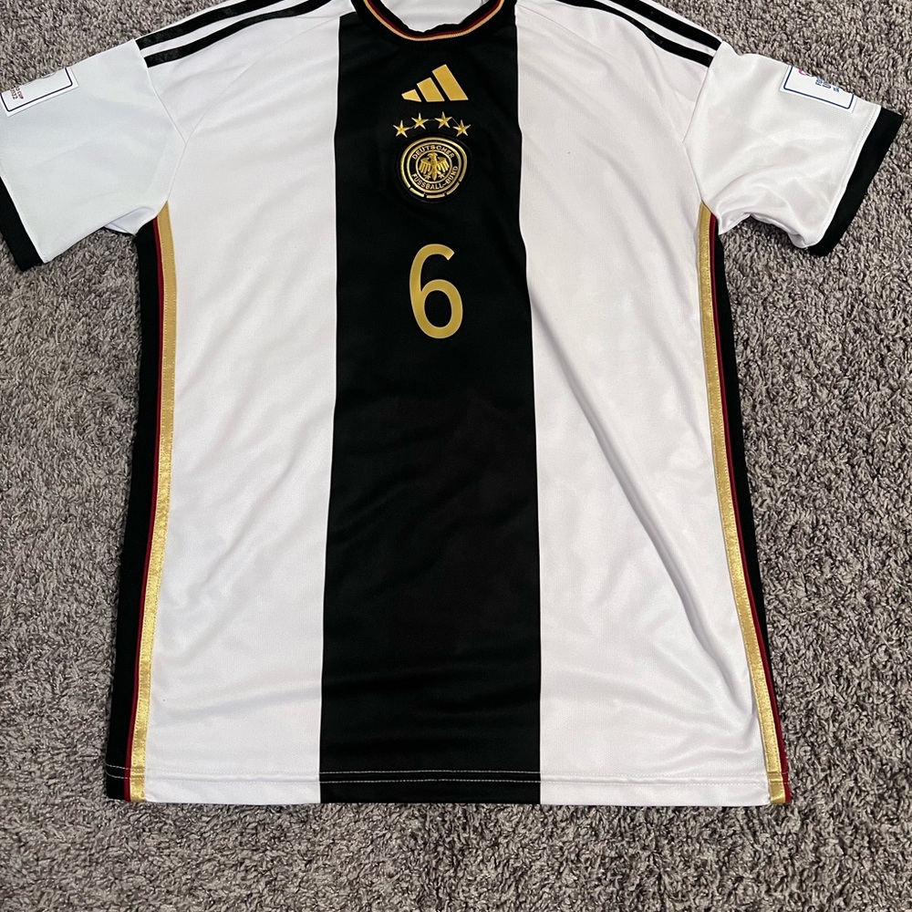 KIMMICH ( 6 ) GERMANY WORLD CUP JERSEY